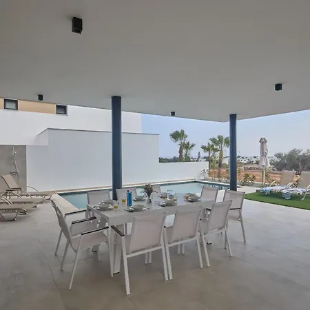 Villa Aqua Pearl *