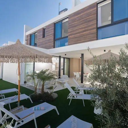 Villa Aqua Pearl *
