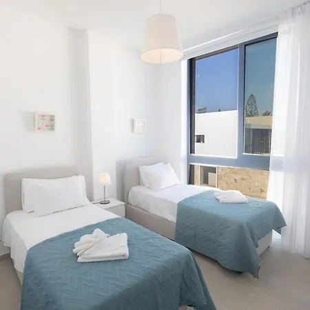 Aqua Pearl * Protaras