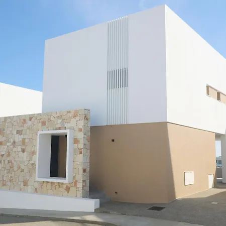 Aqua Pearl Villa *
