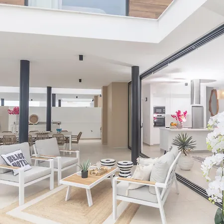 Aqua Pearl Villa