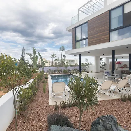 Villa Aqua Pearl *