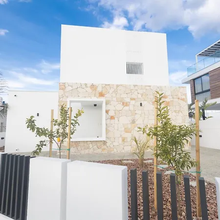 Villa Aqua Pearl *