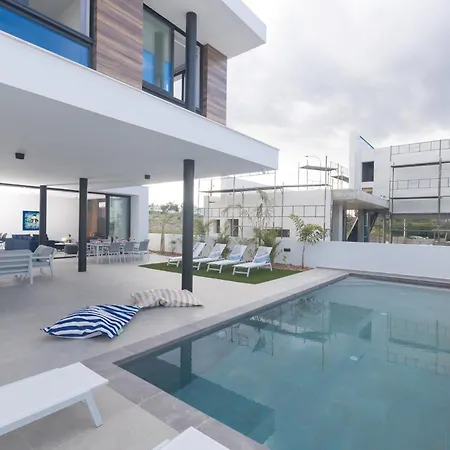 Villa Aqua Pearl *