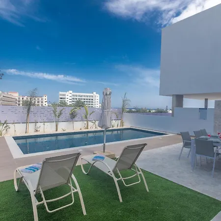 Villa Aqua Pearl *