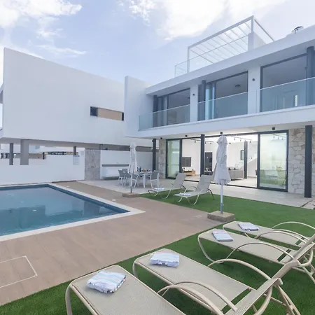 Aqua Pearl * Protaras